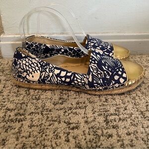 Lilly Pulitzer Blue & White Floral Gold Tip Espadrille Flats Size 9